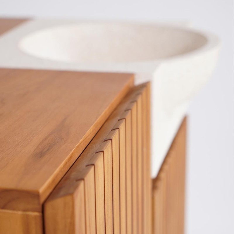 Wastafelmeubel van massief teakhout met witte terrazzo waskom - Neela