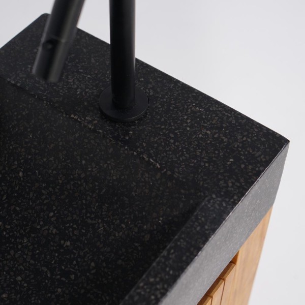 Hangwastafel van massief teakhout met zwart terrazzo wastafelblad - Nila