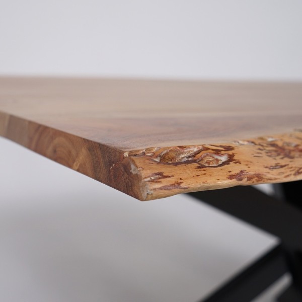 Massief houten eettafel met natuurlijke randen - Mikado