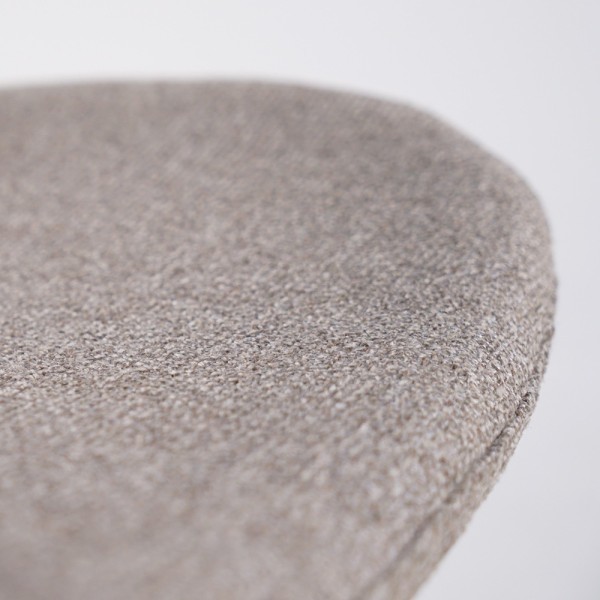 Eetkamerstoel in beige bouclé stof en zwarte essenhouten poten - Paragon