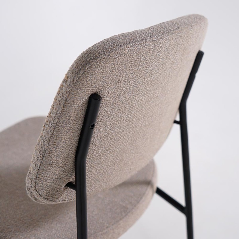 Beige stoffen eetkamerstoel met zwarte poten - Menta
