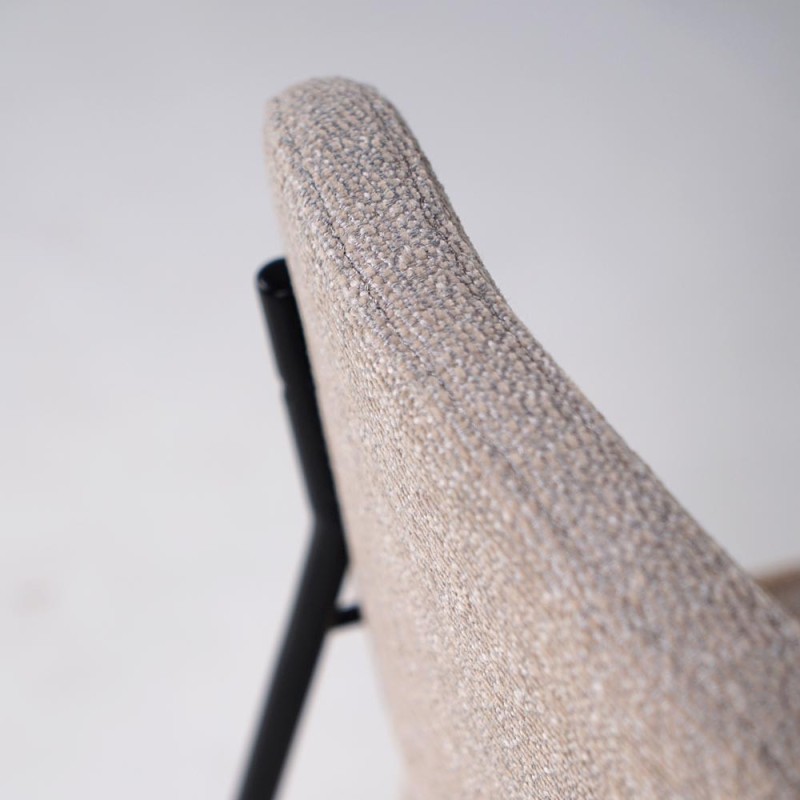 Beige stoffen eetkamerstoel met zwarte poten - Menta