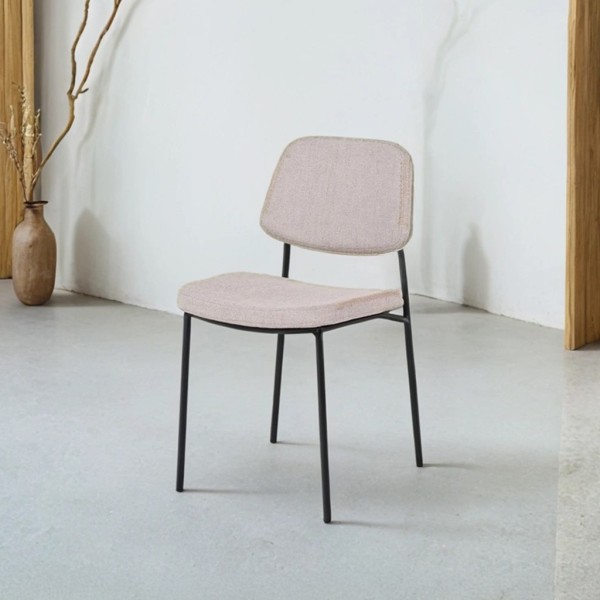 Beige stoffen eetkamerstoel met zwarte poten - Menta