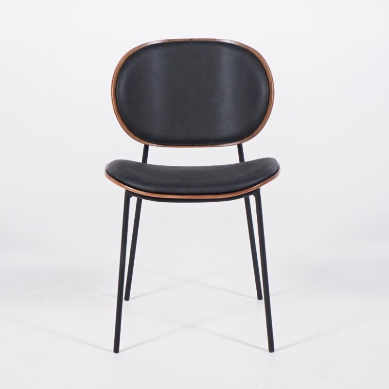 Zwarte eetkamerstoel van leer, poten van walnoot en zwart metaal - Clementina