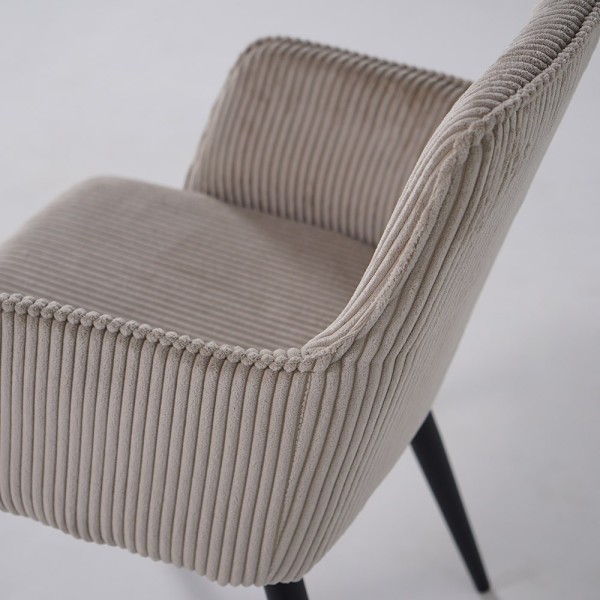 Eetkamerstoel van beige fluweel met zwarte metalen poten - Noa