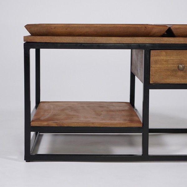 Salontafel in natuurlijk hout met metalen poten - Modula