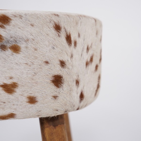 Houten barkruk met natuurlijke koeienhuid zitting - Ranch