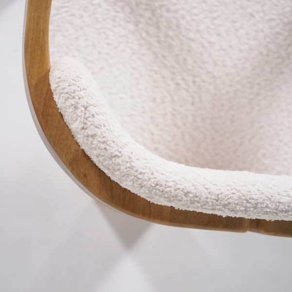 Houten stoel met witte bouclette stof - Eira