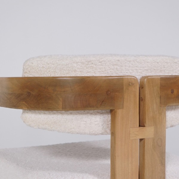 Houten stoel met witte bouclette stof - Eira