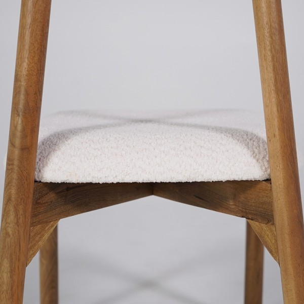 Houten stoel met witte bouclette stof - Alba