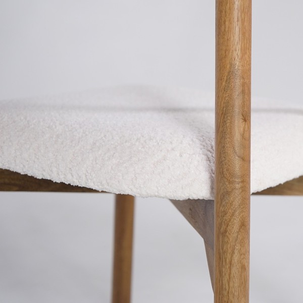 Houten stoel met witte bouclette stof - Alba