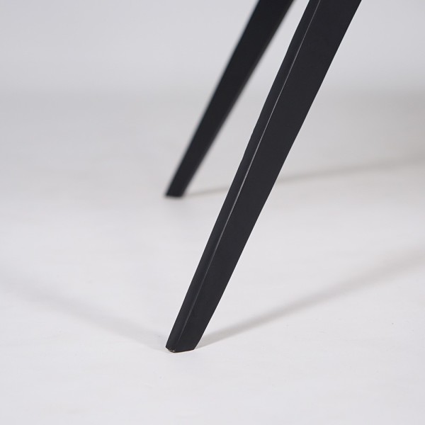 Eettafel met vlinderpoten