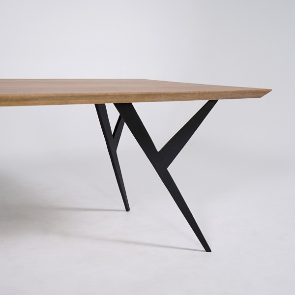 Eettafel met vlinderpoten