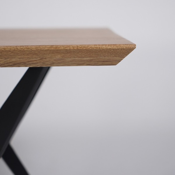 Eettafel met vlinderpoten