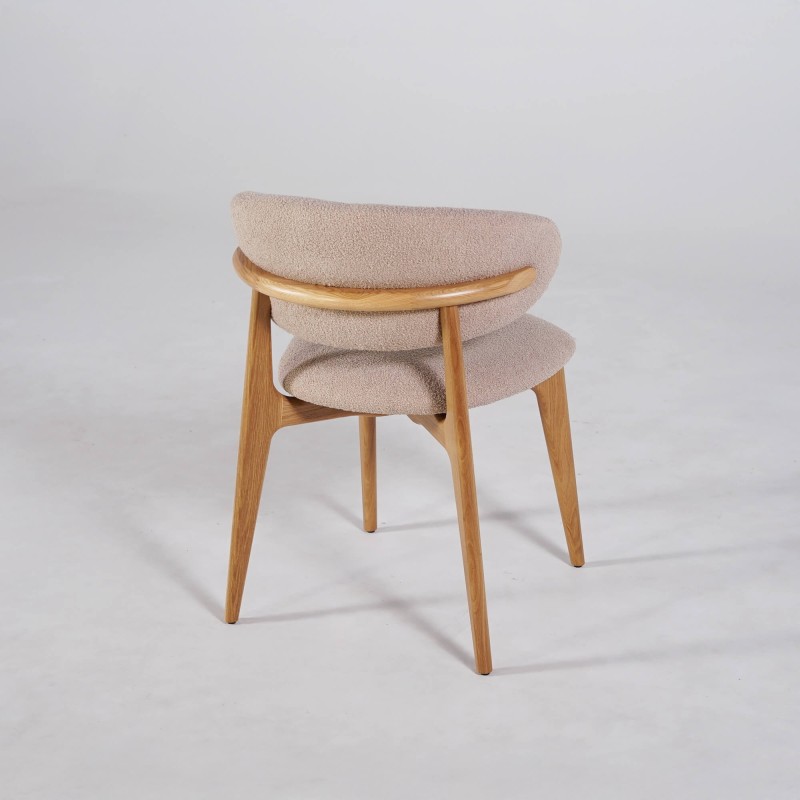 Stoel in massief eikenhout en beige stof – Lunna