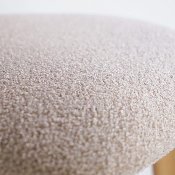 Stoel in massief eikenhout en beige stof – Lunna
