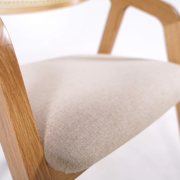 Eetkamerstoel met rugleuning in rotan en witte stof – Seren