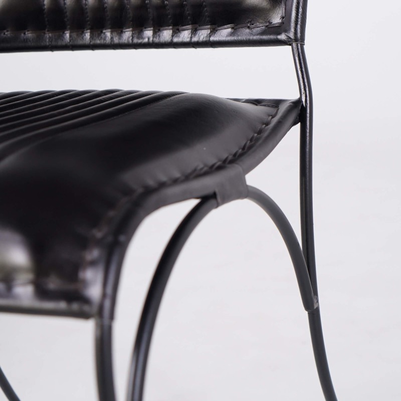 Vintage stoel in zwart leder – Cosy
