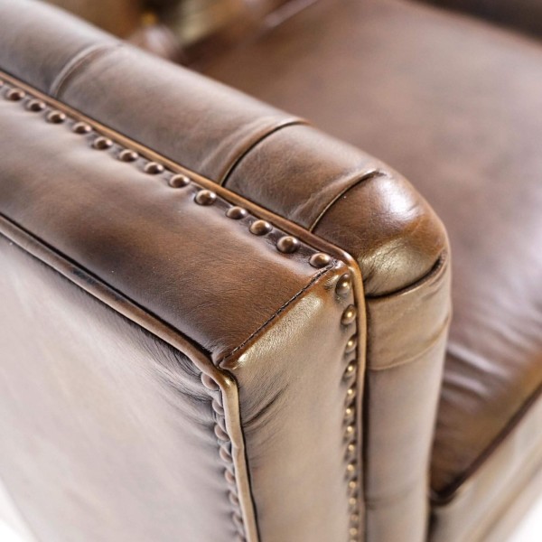 Chesterfield 3-zitsbank in gecapitonneerd buffelleer – Charles