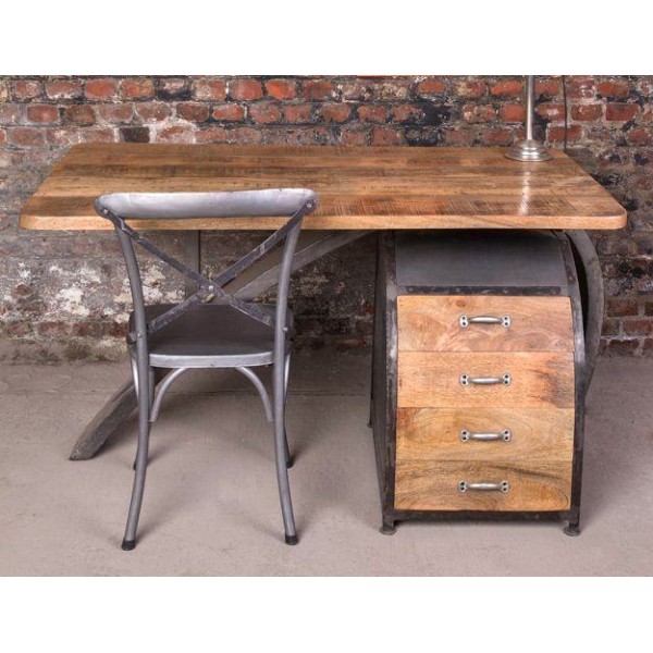 Industrieel Bureau van scandinavische inspiratie 
