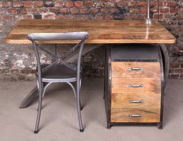 Industrieel Bureau van scandinavische inspiratie 