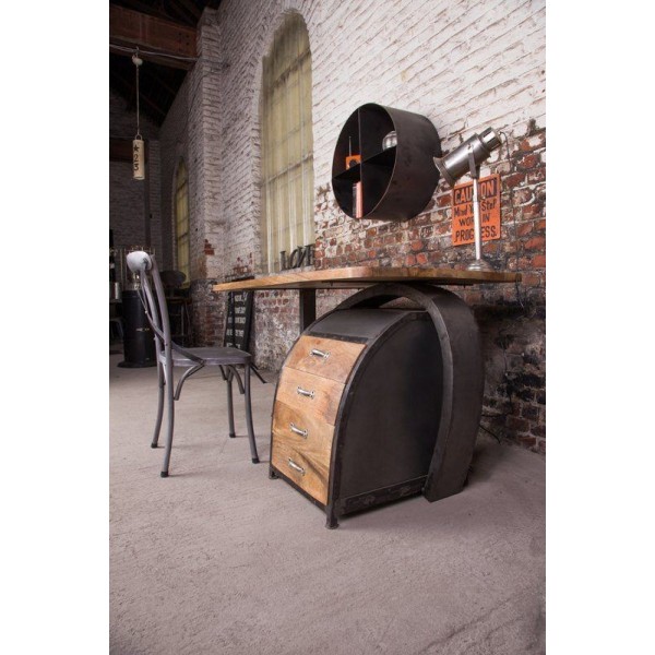 Industrieel Bureau van scandinavische inspiratie 