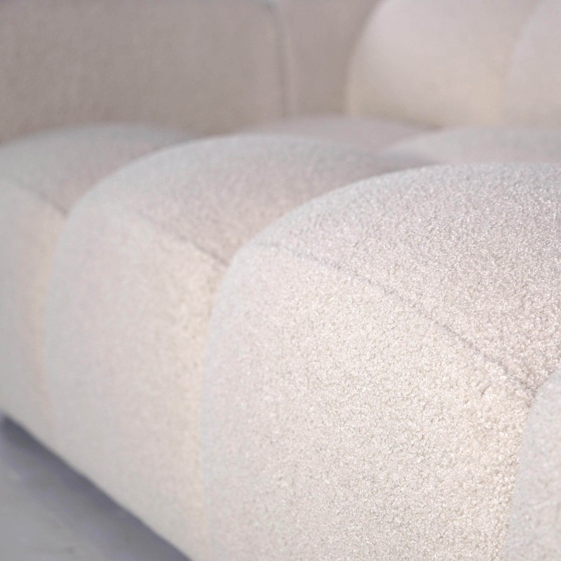 Rechte gecapitonneerde sofa in bouclé stof 2/3-zit – Elda