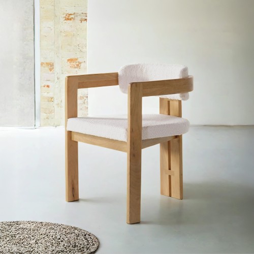 Houten stoel met witte bouclette stof - Eira