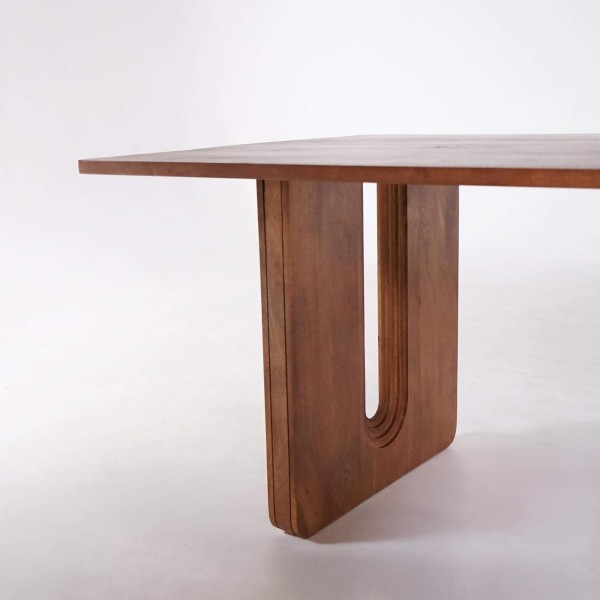 Eettafel in massief mangohout, afwerking in natuurlijke bruine tint – Noba
