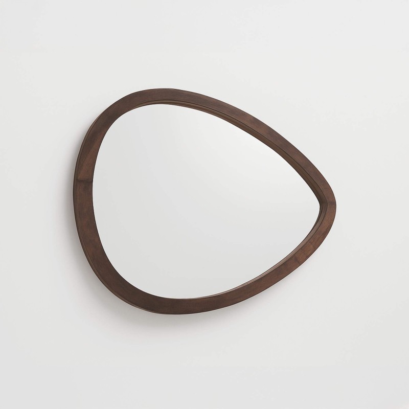 Spiegel met handgemaakt massief houten kader met organisch design – Dageraad