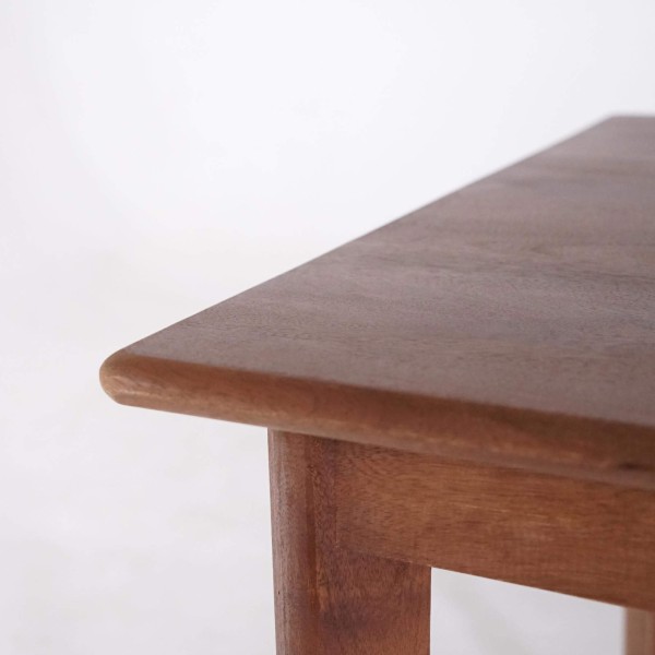 Rechthoekige eettafel in massief mangohout