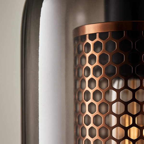 Hanglamp met mondgeblazen rookglazen kapjes – Brila