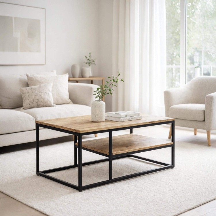 Houten salontafel met metalen onderstel en frame