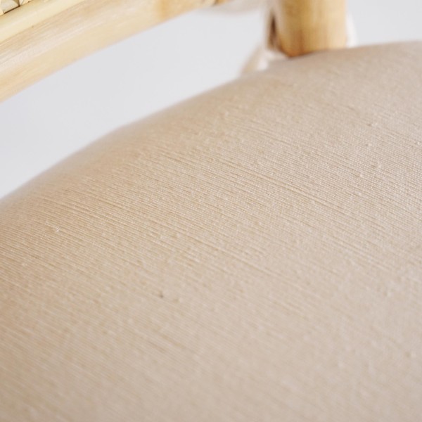 Stoel van naturel rotan met beige kussen - Louna