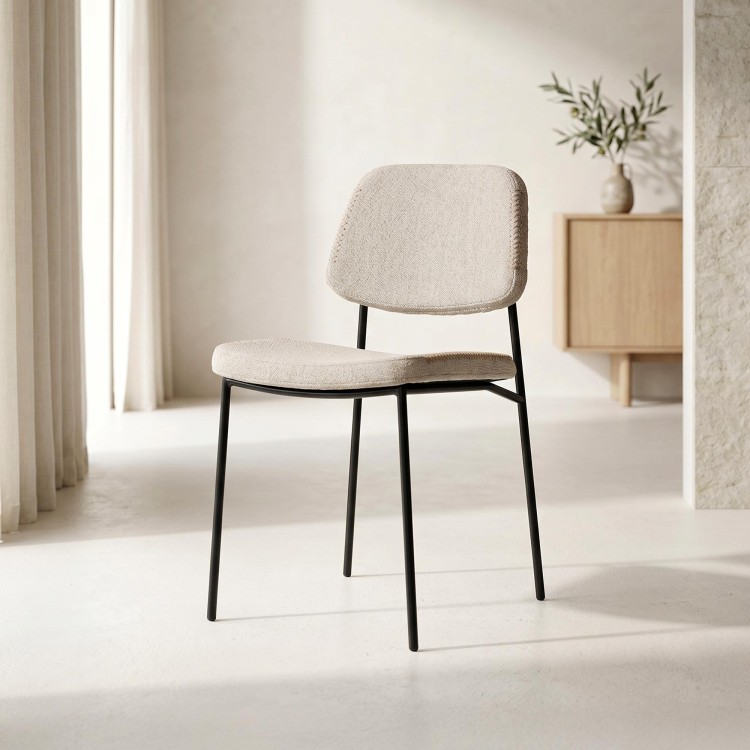 Beige stoffen eetkamerstoel met zwarte poten - Menta