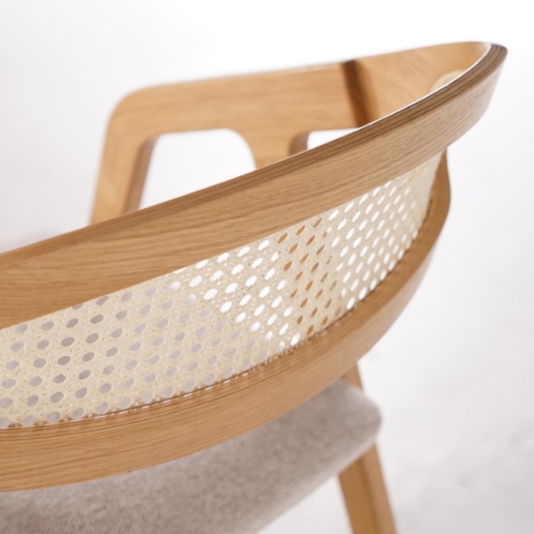 Eetkamerstoel met rugleuning in rotan en beige stof – Seren