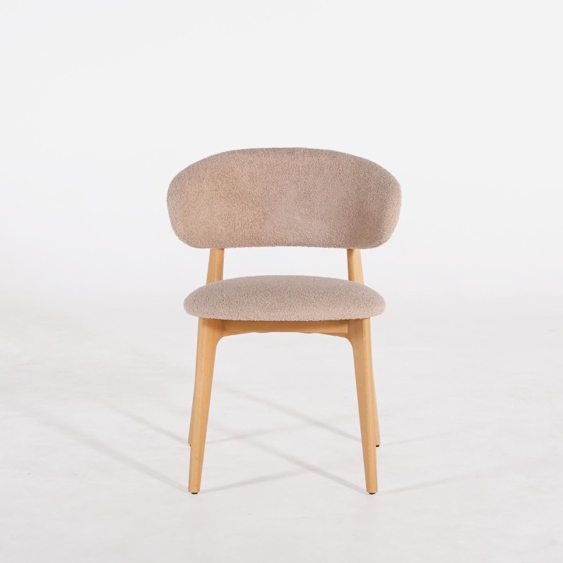 Stoel in massief beukenhout en beige stof – Lunna