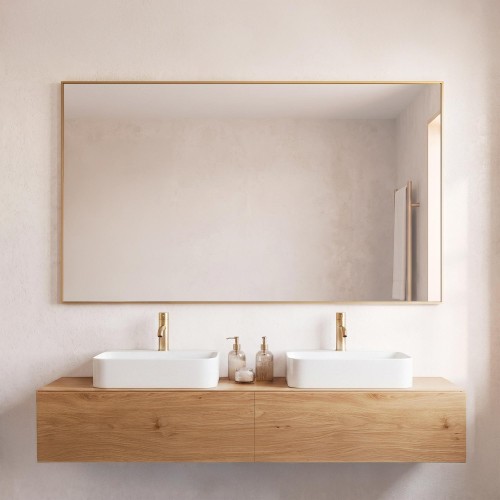 Grote rechthoekige badkamerspiegel voor wandmontage met goudkleurig metalen frame 120 x 75 cm