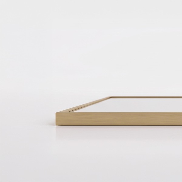Grote rechthoekige badkamerspiegel voor wandmontage met goudkleurig metalen frame 120 x 75 cm
