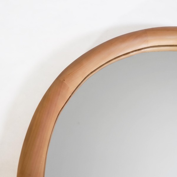 Ronde badkamerspiegel voor wandmontage in massief mindihout