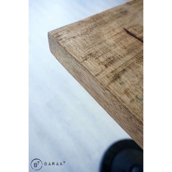 Table haute de bistrot carrée