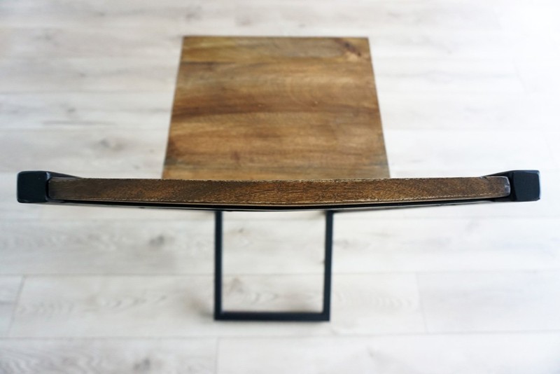 Houten en metalen barstoel Linea