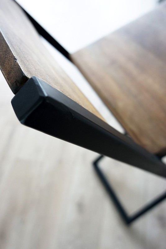 Houten en metalen barstoel Linea