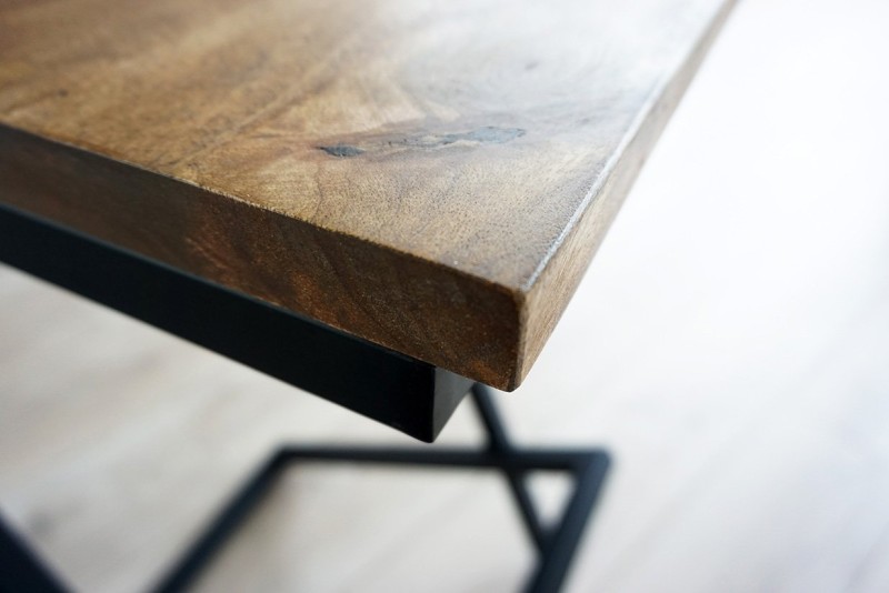 Houten en metalen barstoel Linea