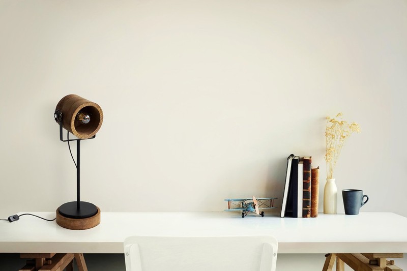 Houten en metalen tafellamp - Woody