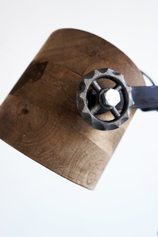 Industriële vloerlamp van hout en metaal - Woody