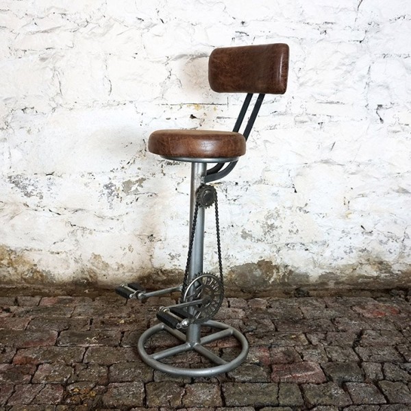 Industriële barkruk met pedalen en rugleuning