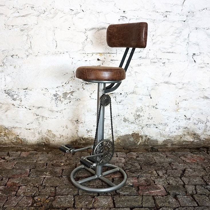 Industriële barkruk met pedalen en rugleuning