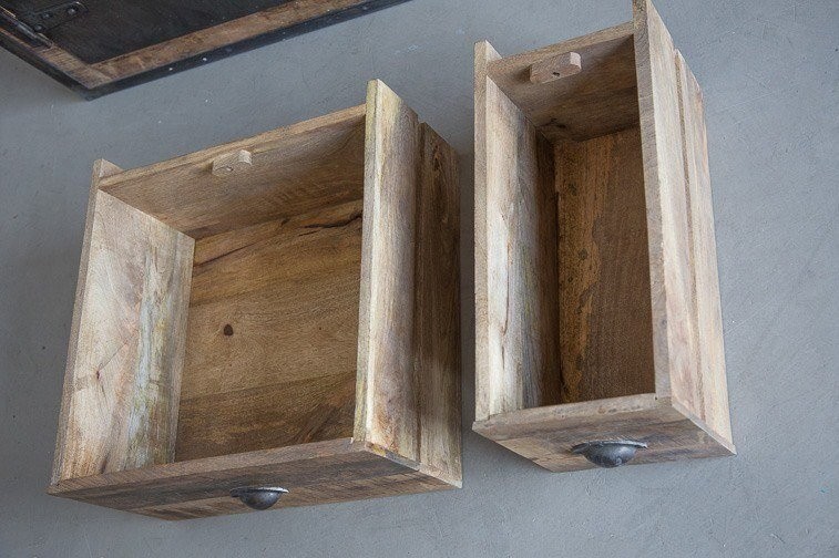 Industrieel dressoir met deuren antieke afwerking