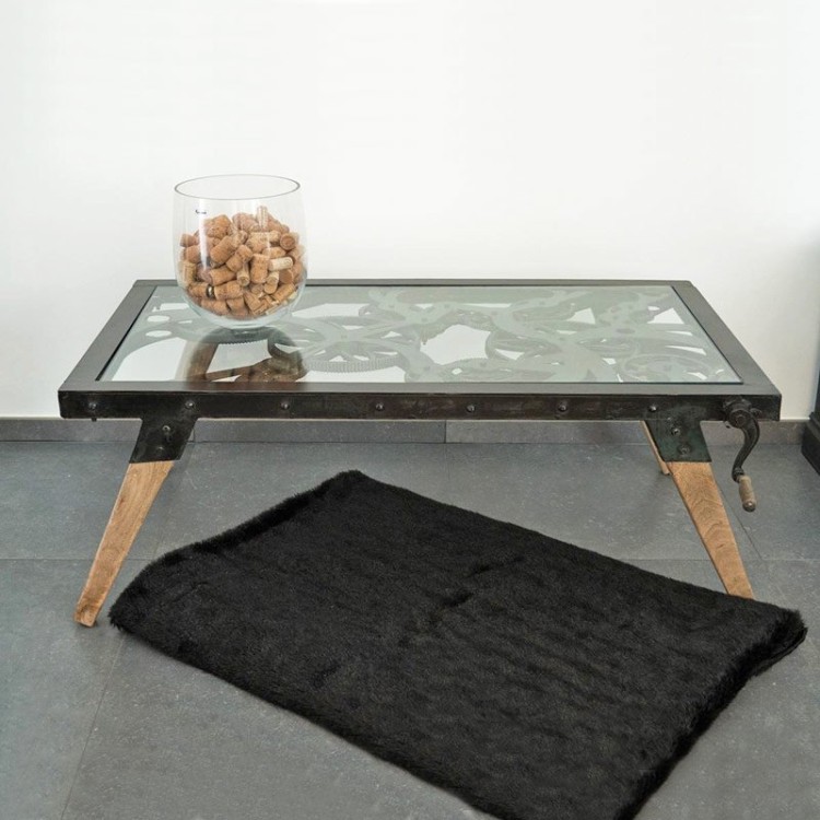 Industriële lage tafel met raderwerk